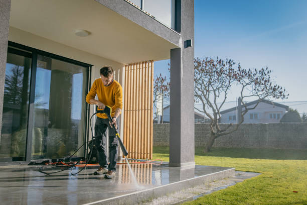 Best Pool Deck Cleaning  in Garden City, NY